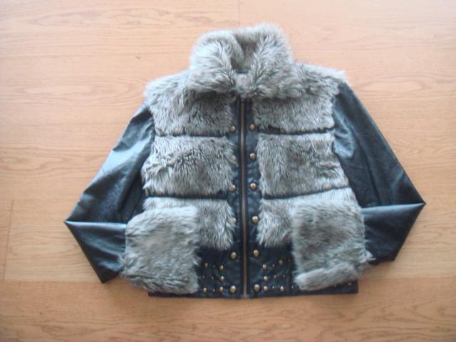 Daiktas Moteriški kailinukai su gražiomis detalėmis