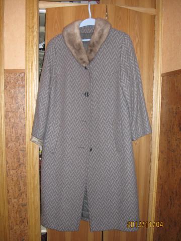 Daiktas Paltas rudeninis su norkos apykakle