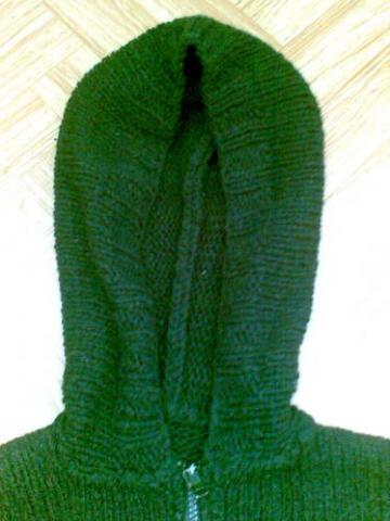 Daiktas Rankų darbo šiltas megstukas.