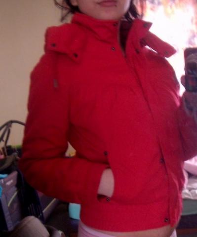 Daiktas ONLY raudona striukytė(FOTO)