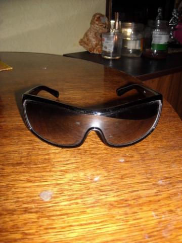 Daiktas akinukai nuo saules