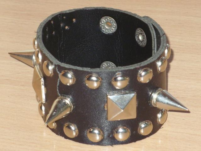 Daiktas odine apyranke