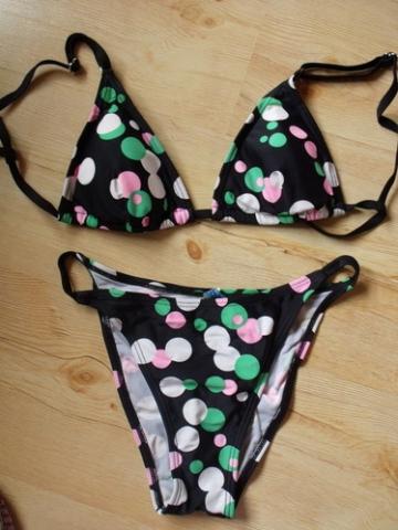 Daiktas gražus maudymosi kostiumėlis