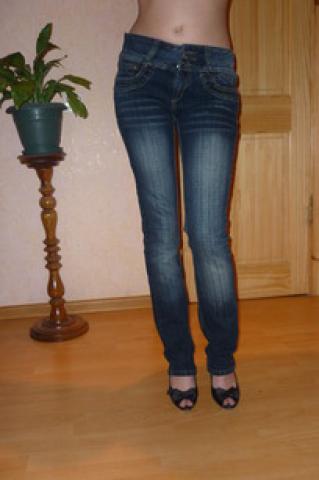 Daiktas Tamsus dzinsai. is anglijos