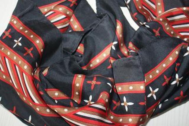 Daiktas Vintage stiliaus senovinė skara