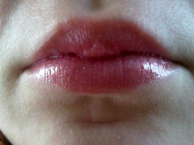 Daiktas Lupu blizgesys AVON