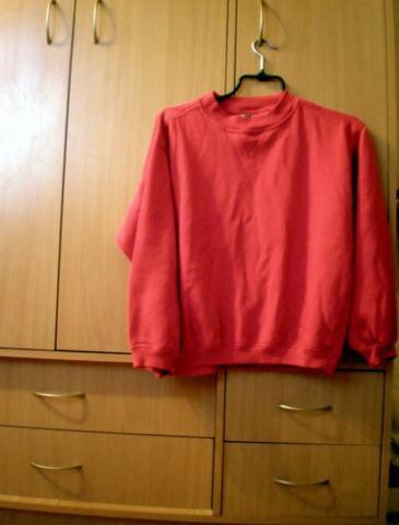 Daiktas jaukus raudonas megztukas