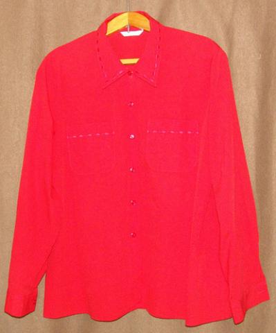 Daiktas raudoni marškiniai