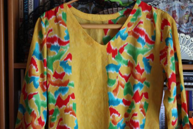 Daiktas Universali saulės spalvos suknutė.