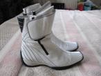 Daiktas Balti batai
