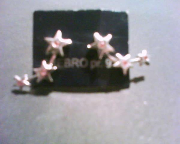 Daiktas auskarai_zvaigzdutes su ruzavais akmeneliais