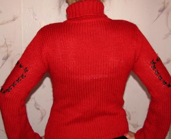 Daiktas Žieminis, raudonas megztukas