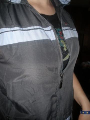 Daiktas reebok liemenė