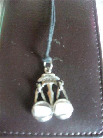 Daiktas pakabukas svarstykles su roziniu kvarcu