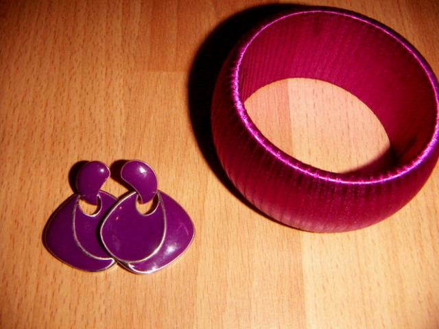 Daiktas auskarai ir apyranke