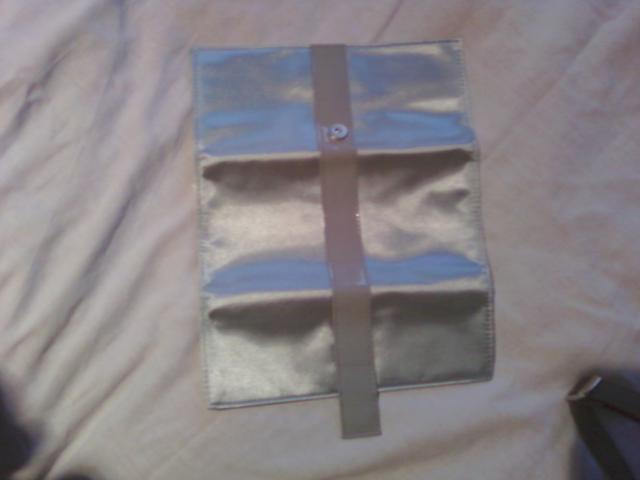 Daiktas pilka kosmetine