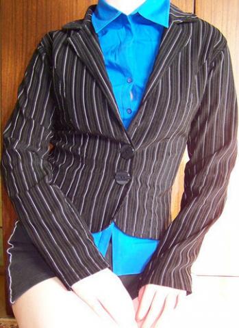 Daiktas juodas švarkelis