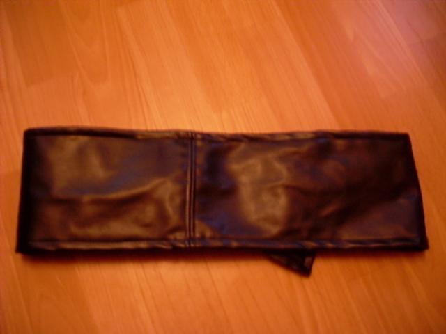 Daiktas Juodas , platus diržiukas :) 