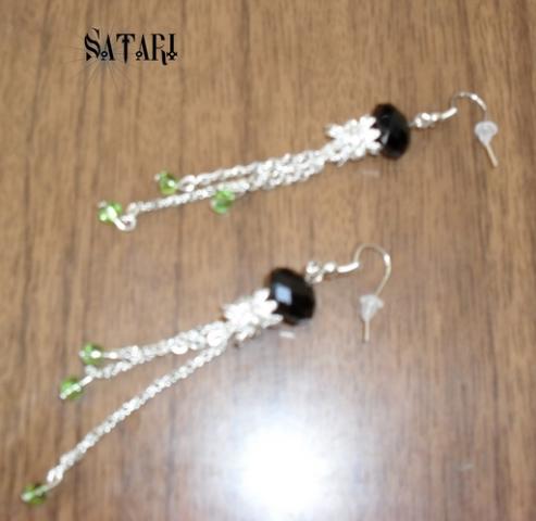 Daiktas juodi su zaliu