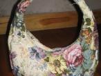 Daiktas Nedidelė gėlėta rankinė