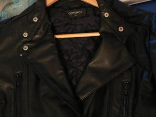 Daiktas TOPSHOP odinis švarkelis, M