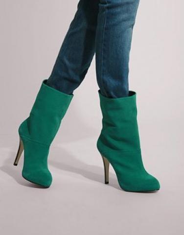 Daiktas Aulinukai ant kulniuko .