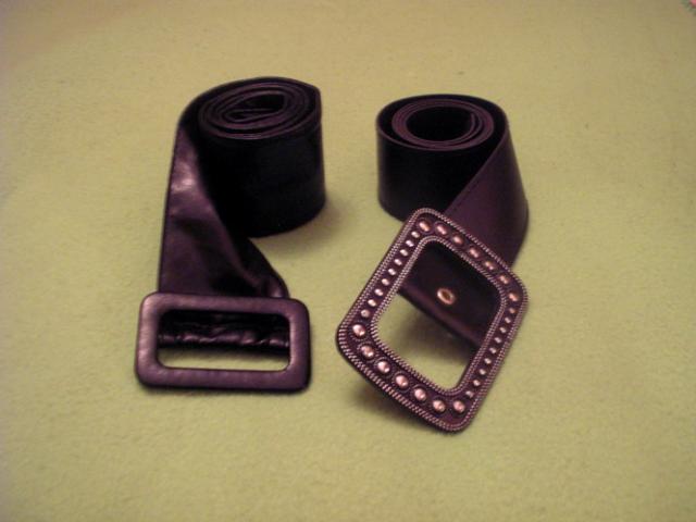 Daiktas Du paprasti diržiukai 