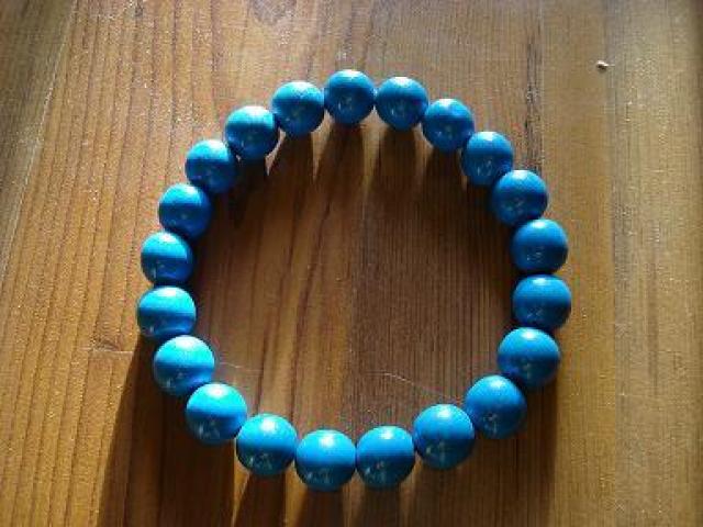 Daiktas mėlyni karoliai