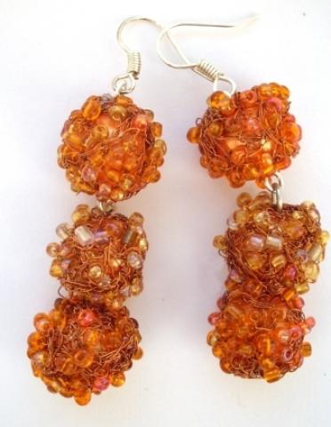 Daiktas auskarai rankų darbo