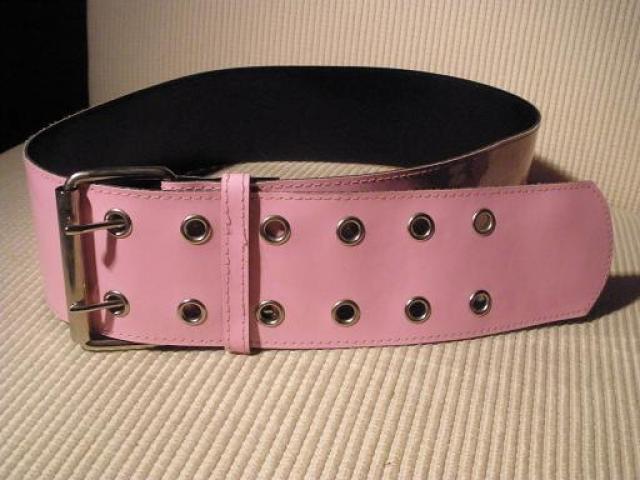 Daiktas platus rožinis lakinis diržas