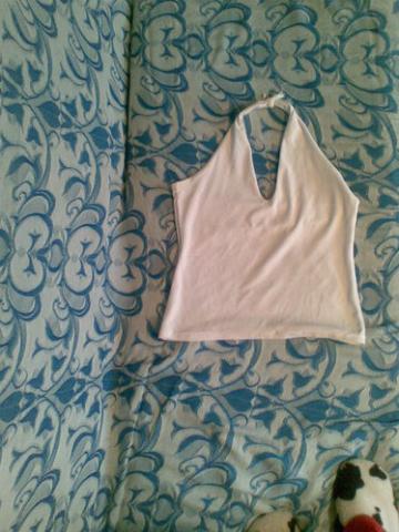 Daiktas Balta bliuskute