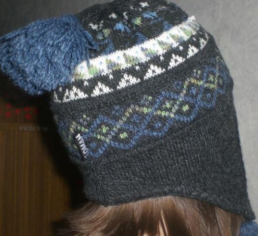 Daiktas Kepuryte su ausytesm :D