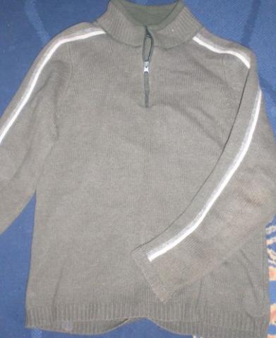 Daiktas Samanines spalvos megztukas