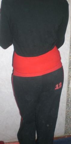 Daiktas sportines aprangos komplektas