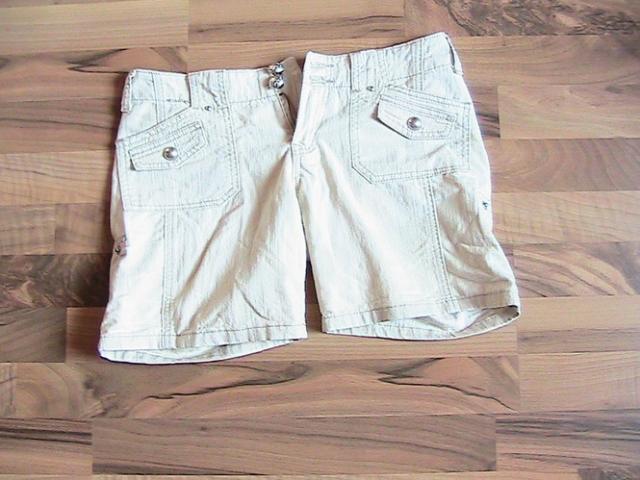 Daiktas lininiai šortai