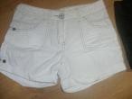 Daiktas Balti šortukai