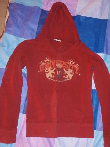 Daiktas bliuzonas raudonas