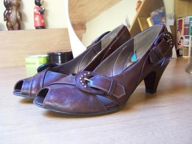 Daiktas Retro aukstakulniai