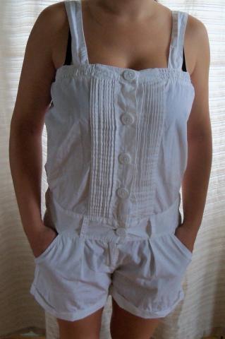 Daiktas moteriskas kombinezonas