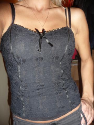 Daiktas bliuskute-korsetukas