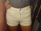 Daiktas Balti, aukštu liemeniu šortai