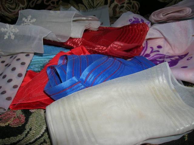 Daiktas kaspinai i plaukus ar dar kam