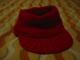 Daiktas sodri raudona kepure