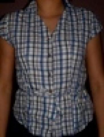 Daiktas moteriski marskinukai;]