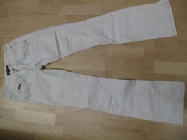 Daiktas dzinsinis kostiumellis