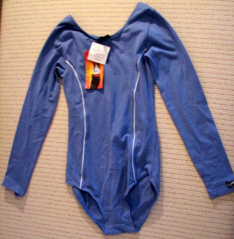 Daiktas Naujas nedevetas vaikiskas triko 158 ugiui