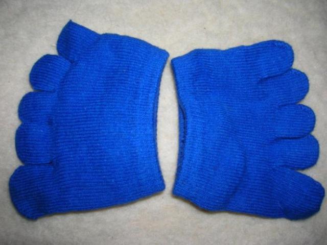 Daiktas Kazkokie pedu antpirsciai :D