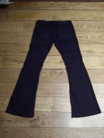 Daiktas Juodi dzinsai, 36