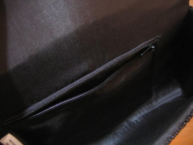 Daiktas Delninukė su žvyneliais