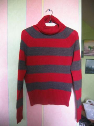 Daiktas Dryžuotas megztinis